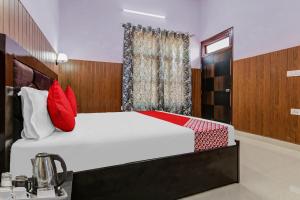 Fotografie z fotogalerie ubytování Hotel O Shri Krishna Guest House v destinaci Noida