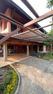 อาคารที่มีบ้านพักตากอากาศ