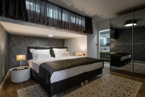 Posteľ alebo postele v izbe v ubytovaní Hotel - Teranea City Hvar