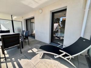 Zdjęcie z galerii obiektu Appart 2 pers à Quiberon - 41m² - Proche plage et Thalasso - Balcon exposé sud - Parking privé - FR-1-478-236 w mieście Quiberon