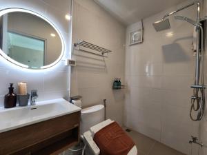 Koupelna v ubytování Lo-Ha Guest house, Contactless Check-in + 37 fotografií
