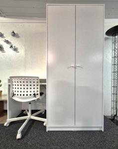 Foto dalla galleria di Spacious cellar studio surrounded by mountains and lake a Schwanden