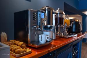 Sanapiro Hotel的咖啡和沏茶工具