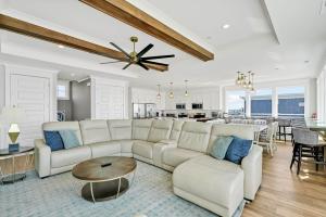 Posezení v ubytování Admiral's Lodge