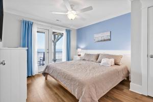 Postel nebo postele na pokoji v ubytování Admiral's Lodge + 104 fotografií