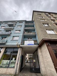 Το κτήριο όπου στεγάζεται  το διαμέρισμα
