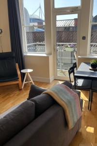 Χώρος καθιστικού στο Cardiff Apt - Sleeps 6 - Castle & Stadium Nearby