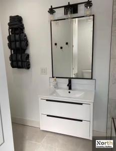 Ένα μπάνιο στο Newly Renovated - Luxury +46 φωτογραφίες