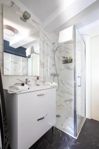 Ένα μπάνιο στο Appartement de l'Arsenal +11 φωτογραφίες
