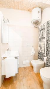 Ένα μπάνιο στο Dimora Fiore Guest House