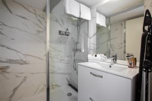 Kúpeľňa v ubytovaní Duplex atypique au cœur de Mulhouse + 8 fotografií