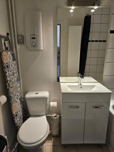 Koupelna v ubytování Sissi's sweethome + 31 fotografií