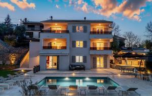 Bassein majutusasutuses Villa Visore või selle lähedal