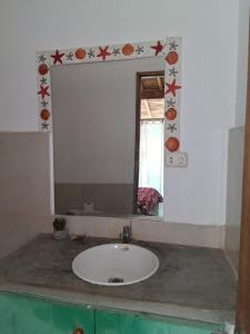 Bilik mandi di Casa Moksha