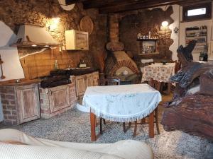 Η κουζίνα ή μικρή κουζίνα στο La taverna del gufo bed & breakfast +25 φωτογραφίες