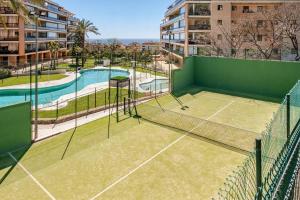 Basen w obiekcie Hevres playa Torremolinos lub w pobliżu