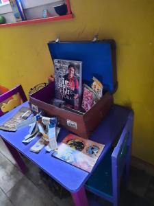 Televisyen dan/atau pusat hiburan di La halte des voyageurs