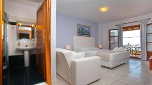 Uma área de estar em Anna Maria - Vanessa Apartments
