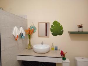 Foto dalla galleria di Nui Loft ad Afareaitu