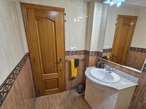 Ένα μπάνιο στο Apartamento playa Valencia +14 φωτογραφίες