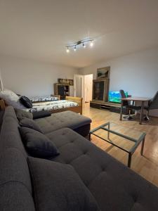 Posezení v ubytování Solinger Wohnung mit Balkon