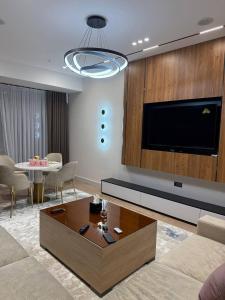 TV a/nebo společenská místnost v ubytování Apartment U Tower