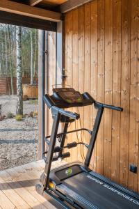 Fitness centrum a/nebo fitness zařízení v ubytování Apartament nad jeziorem Strykowskim