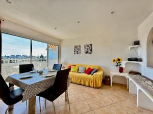 Χώρος καθιστικού στο Style Exotique - Vue Mer Panoramique +10 φωτογραφίες