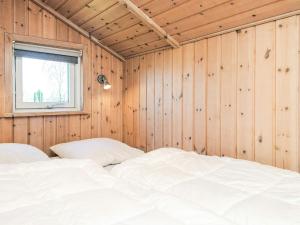 Postel nebo postele na pokoji v ubytování Holiday Home Kirsebærvænget III