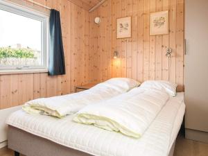 Postel nebo postele na pokoji v ubytování Holiday Home Kirsebærvænget III