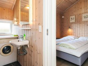 Postel nebo postele na pokoji v ubytování Holiday Home Kirsebærvænget III