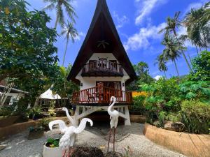 Coco palace resort外面的花园