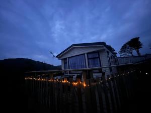 Galería fotográfica de JS Holidays The Westmorland Lagganhouse en Ballantrae 49 fotos más