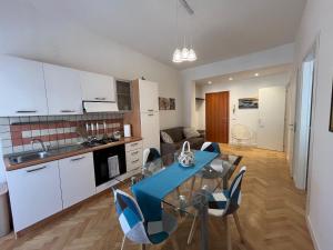 A kitchen or kitchenette at GABRY HOUSE