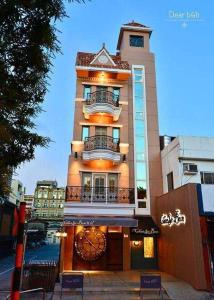 Το κτήριο όπου στεγάζεται  το δωμάτιο σε οικογενειακή κατοικία