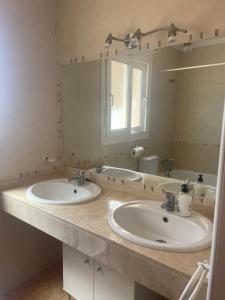 Et badeværelse på Apartment San Pedro del Pinatar + 3 billeder