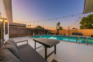 Gallery image of Private Villa Poolside Oasis 15 Min to Everything in San Diego