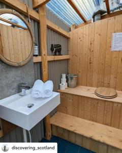 Mynd úr myndasafni af The Hidden Shepherds Hut í Castle Douglas