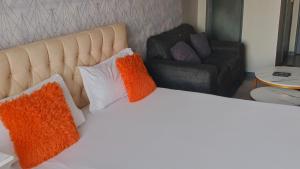 Postel nebo postele na pokoji v ubytování Aibnb Nairobi