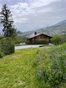 Un paisaje natural cerca of the bed and breakfast