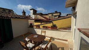 Balkón nebo terasa v ubytování REALE B&b EMPOLI