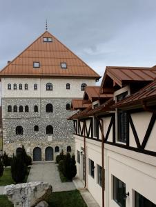 Budova, kde se hotel nachází + 20 fotografií