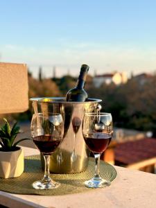 Ποτά στο Cloud9 Airport Rooms