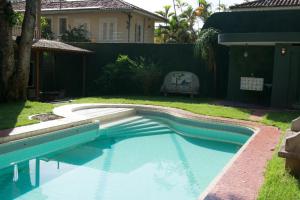 Swimming pool sa o malapit sa Rio Boutique Suites