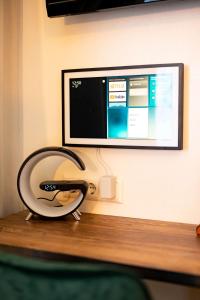 Telewizja i/lub zestaw kina domowego w obiekcie "Das Schlafzimmer" Erlebnis & Boutiquehotel - ehemals Hacienda Mexicana