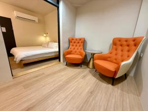 Prostor za sedenje u objektu 芊禹民宿 - 走路就到鐵花村-微光集-觀光夜市 -