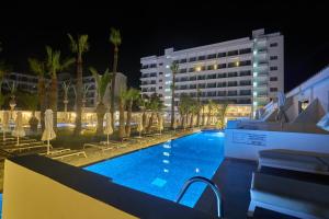 Bohemian Gardens Hotel内部或周边的泳池