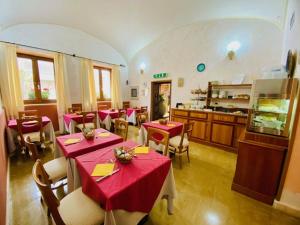 Εστιατόριο ή άλλο μέρος για φαγητό στο Hotel Villa Canu