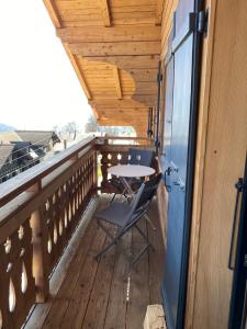 A balcony or terrace at Chalet L'Adret, 3,5 pièces dans les combles.