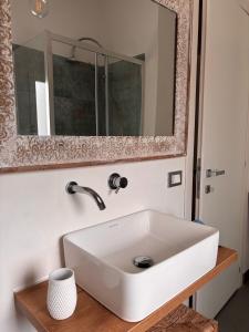 A bathroom at Boutique Art Villa Maria